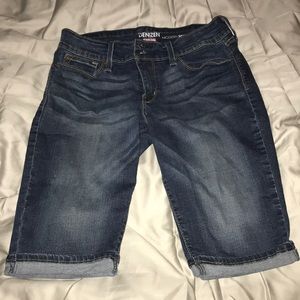 Levi jean shorts